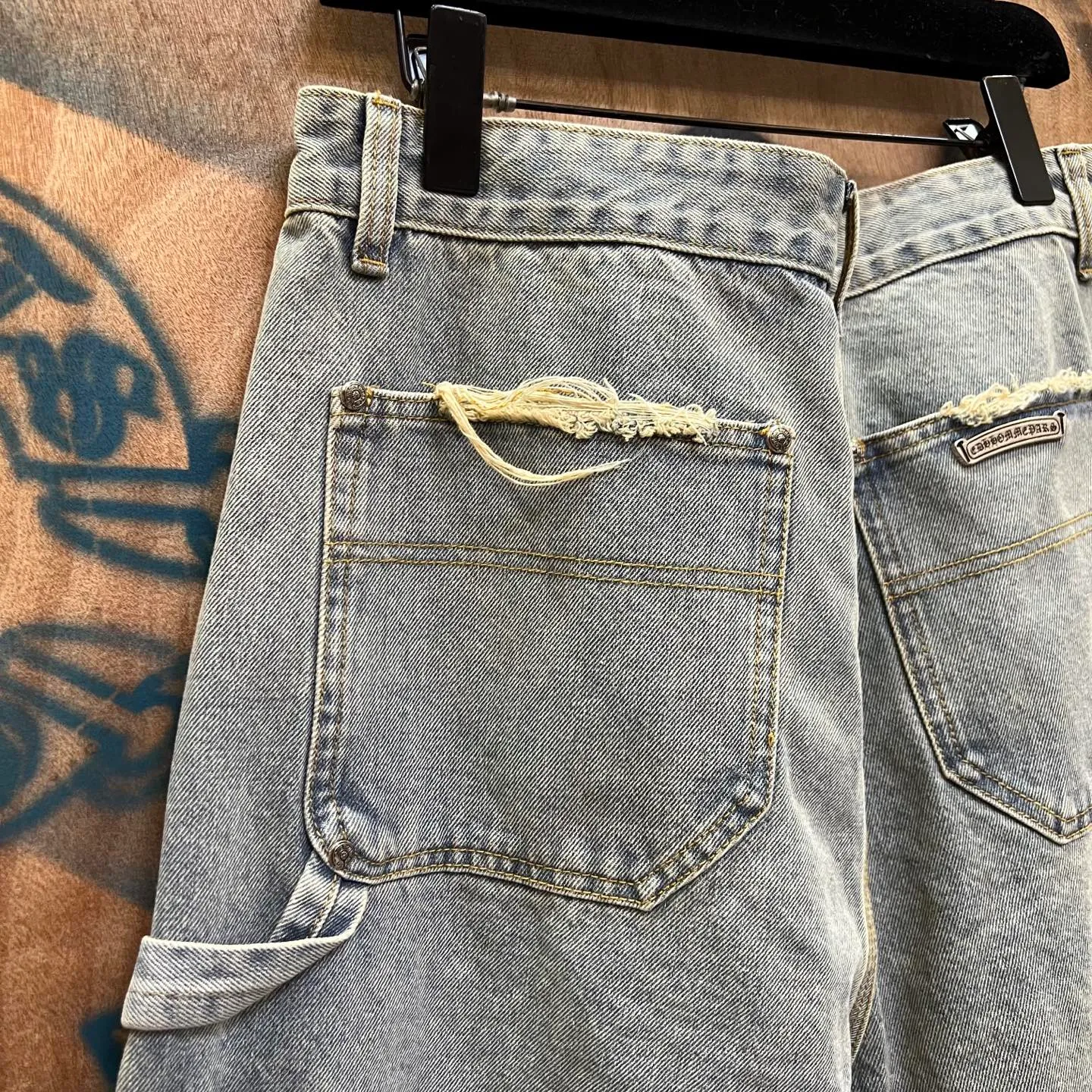 P510 chrome hearts limited series new city limited jeans Chrome Hearts city limited denim shorts vintage levis American made 501 505 517 base version remake Levis American made 501 base version imported sheepskin 925 silver remake Customers provide waist and pants length or height and weight The studio will select the most suitable base version for you to remake There are many people doing remakes in the market Don't belittle or comment The difference is visible to the naked eye See more and compare yourself #CHROME HEARTS Unisex style